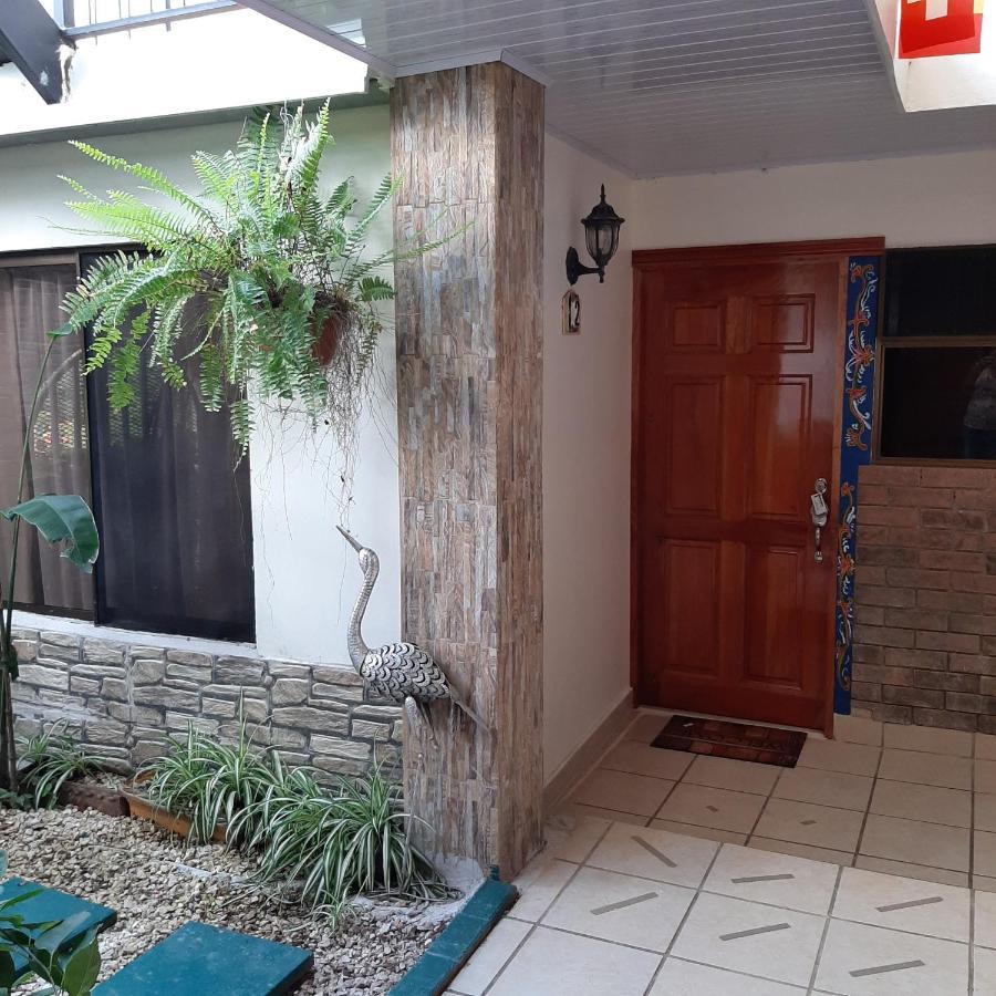 Rancha Azul Inn 阿拉胡埃拉 外观 照片