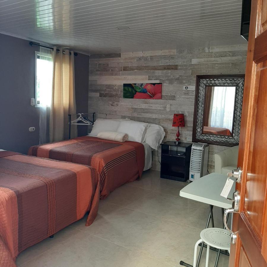 Rancha Azul Inn 阿拉胡埃拉 外观 照片