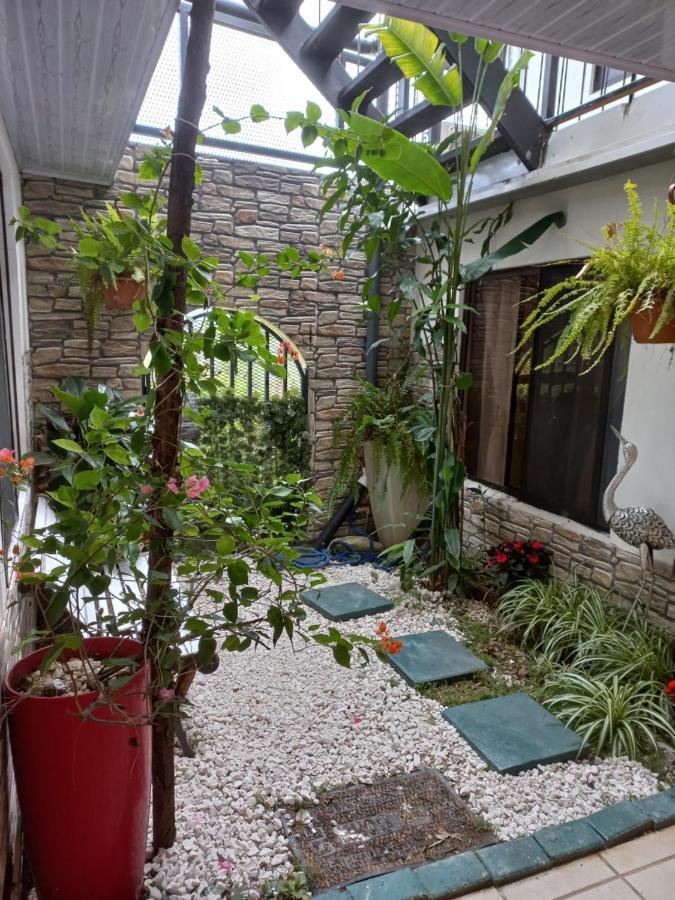 Rancha Azul Inn 阿拉胡埃拉 外观 照片