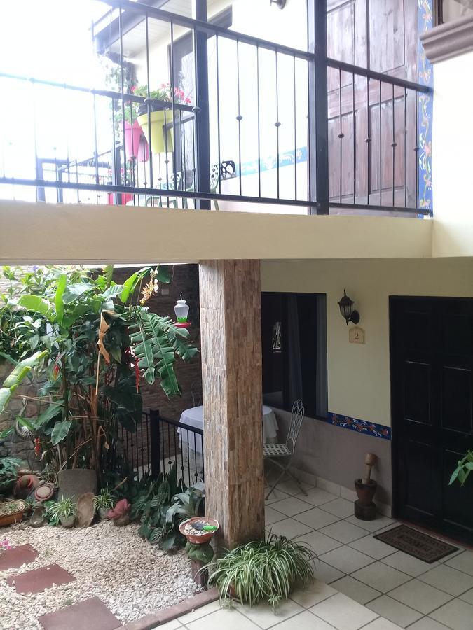 Rancha Azul Inn 阿拉胡埃拉 外观 照片