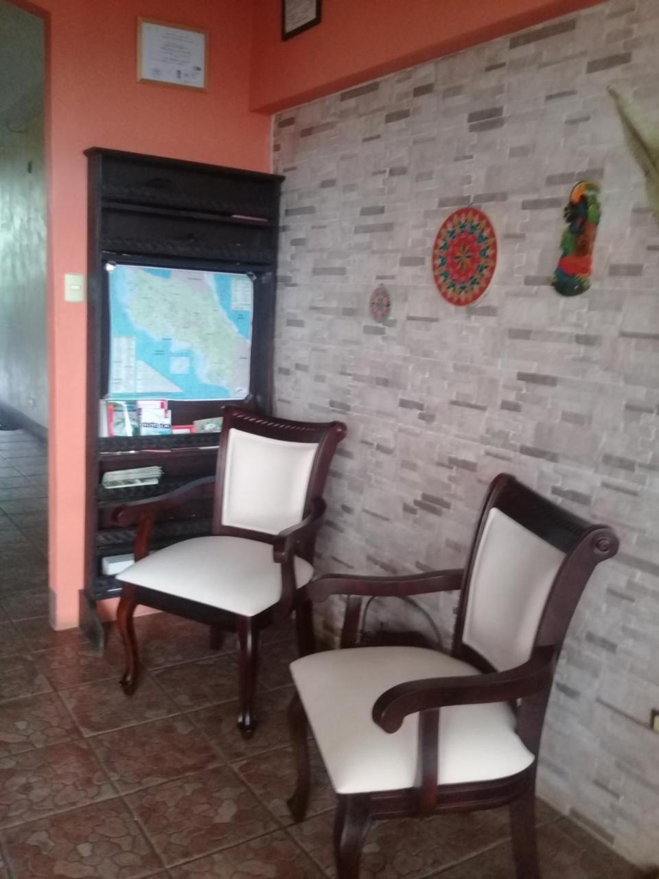 Rancha Azul Inn 阿拉胡埃拉 外观 照片